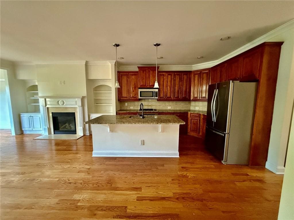 3 bedroom, 4 bathroom, 2,335 sq ft townhouse for sale at 7670 Willoughby Court, Alpharetta, GA 30005 — photo 8