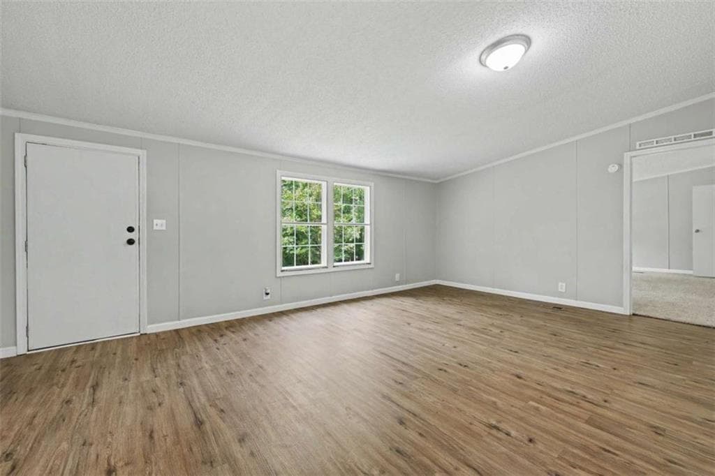 4 bedroom, 2 bathroom, 1,960 sq ft single family residence for sale at 218 Hightower Trail, Jefferson, GA 30549 — photo 2