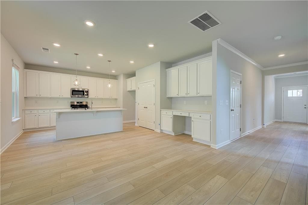 4 bedroom, 4 bathroom, 2,835 sq ft single family residence under contract at 278 Arnewood Circle, Mcdonough, GA 30253 — photo 10