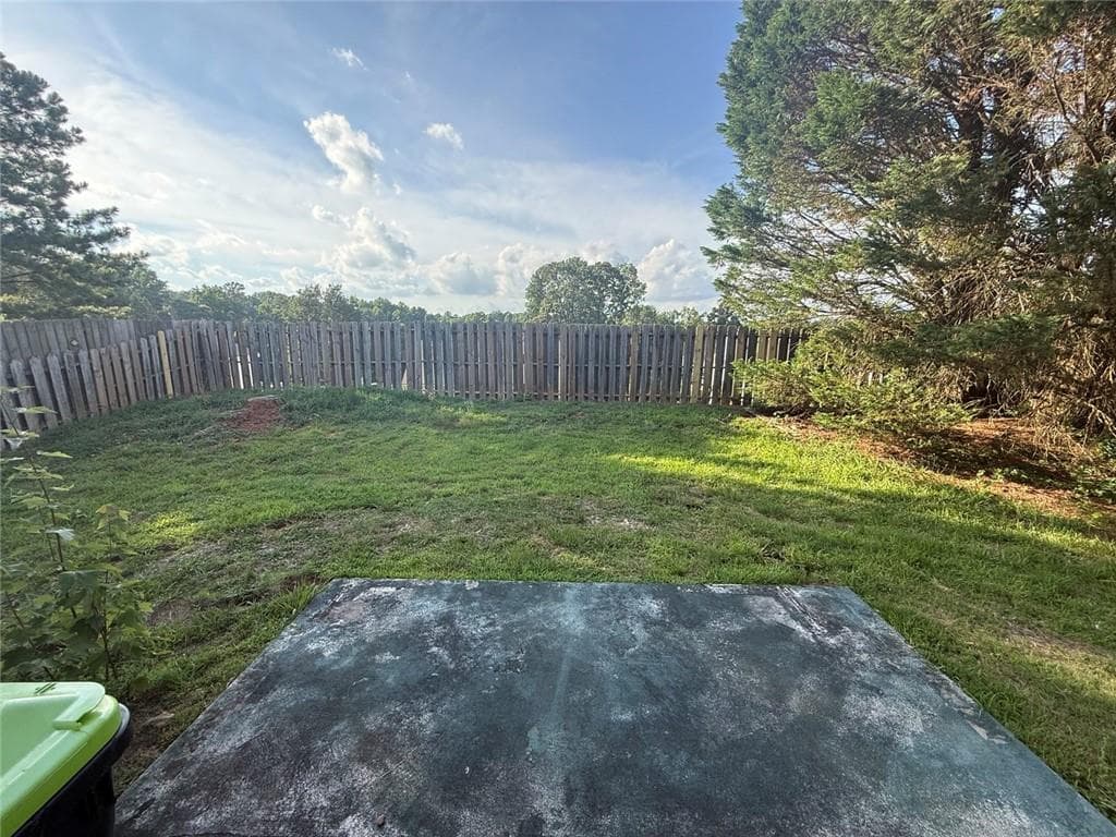 3 bedroom, 2 bathroom, 1,752 sq ft single family residence for sale at 505 Village Circle, Stockbridge, GA 30281 — photo 6