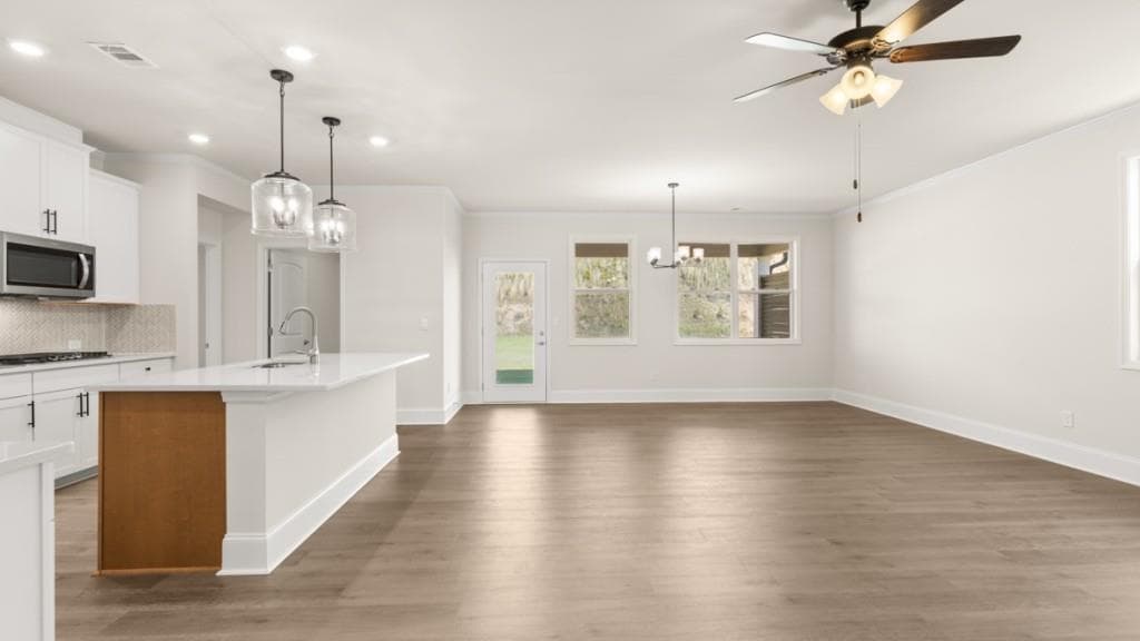 2 bedroom, 2 bathroom, 1,796 sq ft single family residence for sale at 105 Lakeview Point, Dallas, GA 30157 — photo 8