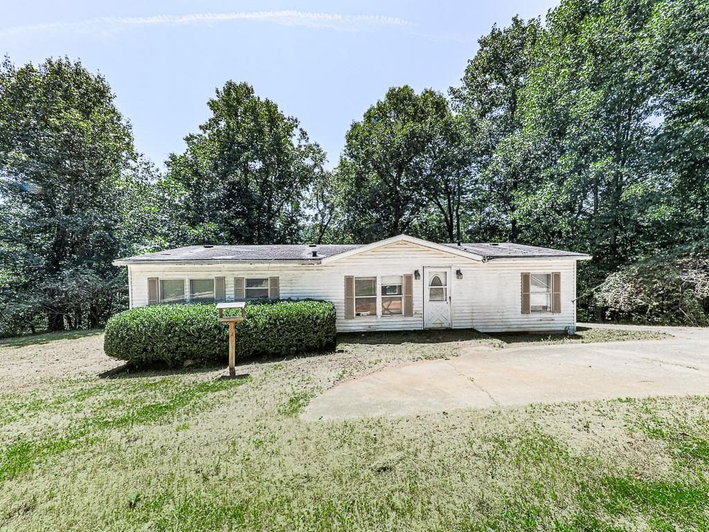 3 bedroom, 1,456 sq ft single family residence for sale at 119 Ridge Crest Drive, Jasper, GA 30143 — photo 1 of 22