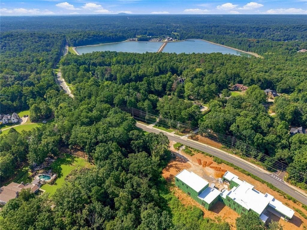 single family residence for sale at 10185 Buice Road, Alpharetta, GA 30022 — photo 4