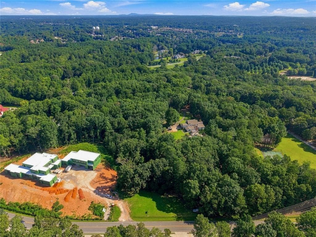 single family residence for sale at 10185 Buice Road, Alpharetta, GA 30022 — photo 8