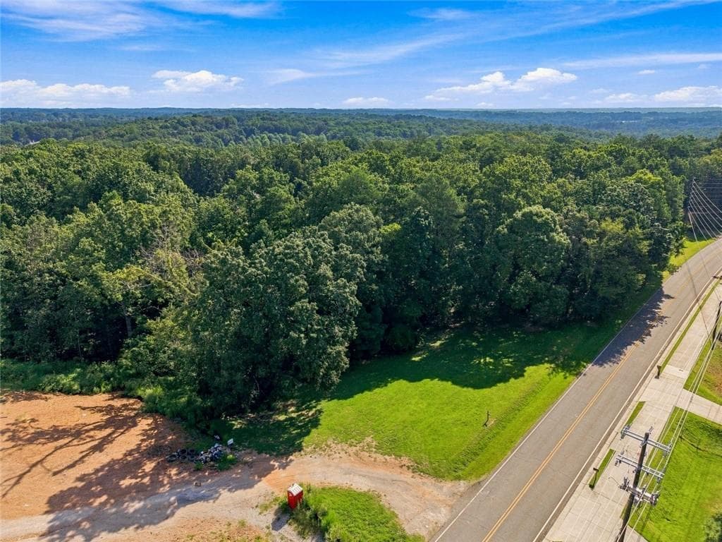 single family residence for sale at 10185 Buice Road, Alpharetta, GA 30022 — photo 9