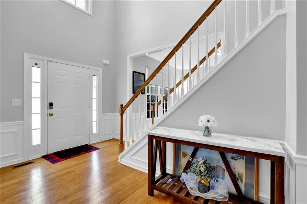 4 bedroom, 3 bathroom, 2,675 sq ft single family residence for sale at 3550 Myrtlewood Chase, Kennesaw, GA 30144 — photo 5
