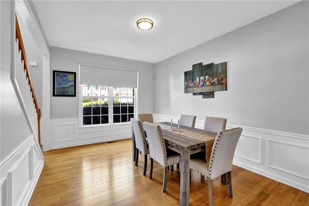 4 bedroom, 3 bathroom, 2,675 sq ft single family residence for sale at 3550 Myrtlewood Chase, Kennesaw, GA 30144 — photo 6