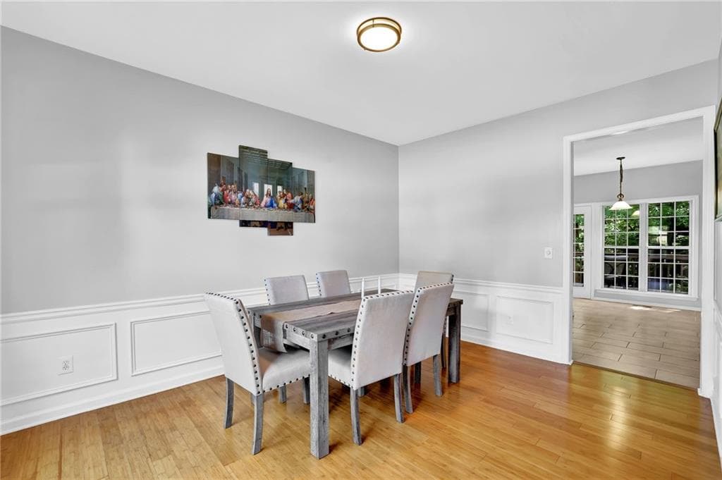 4 bedroom, 3 bathroom, 2,675 sq ft single family residence for sale at 3550 Myrtlewood Chase, Kennesaw, GA 30144 — photo 7
