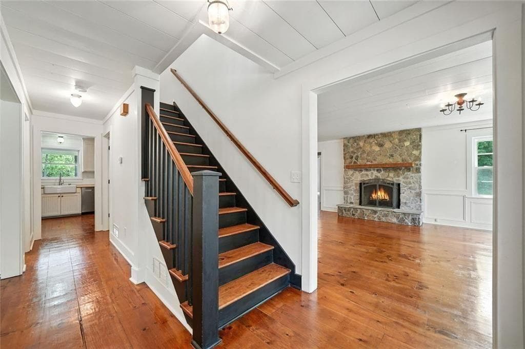 5 bedroom, 6 bathroom, 5,889 sq ft single family residence for sale at 1092 Old Lathemtown Road, Canton, GA 30115 — photo 9
