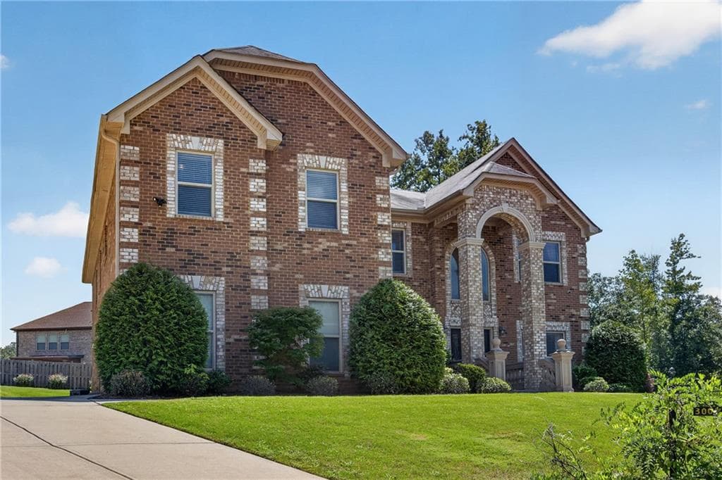 5 bedroom, 5 bathroom, 3,659 sq ft single family residence for sale at 3004 Thimbleberry Trace, Conyers, GA 30094 — photo 3