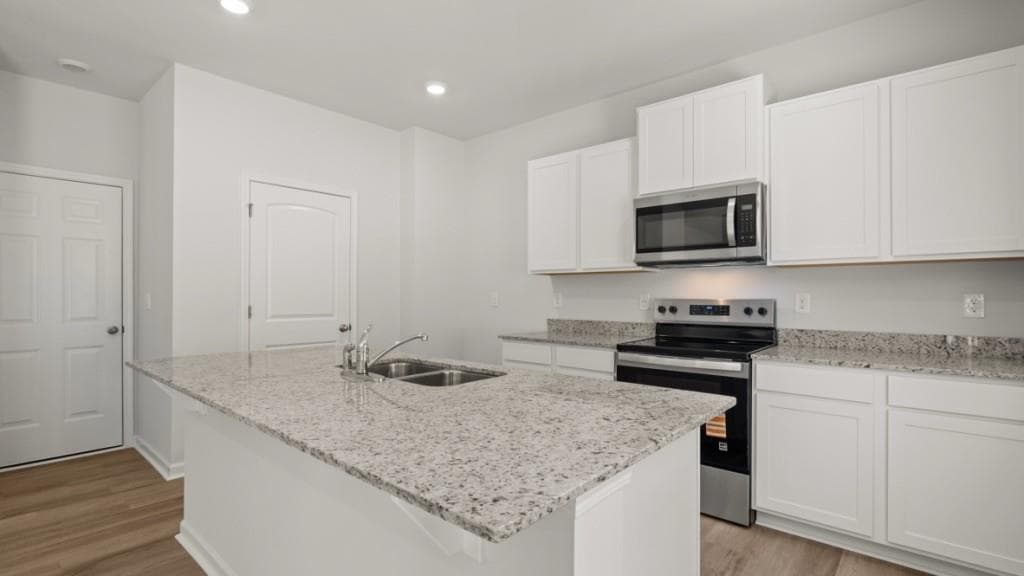 4 bedroom, 3 bathroom, 1,991 sq ft single family residence for sale at 3880 Donetta Drive, Atlanta, GA 30349 — photo 8