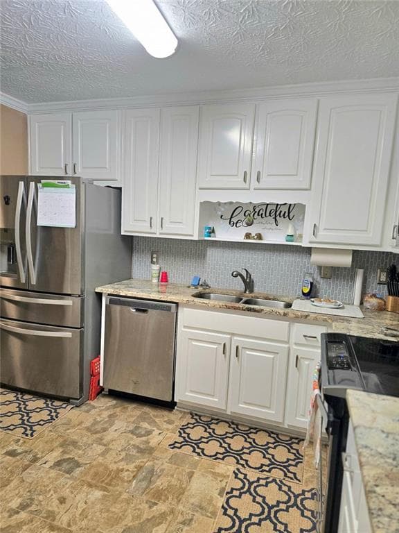 4 bedroom, 3 bathroom, 1,599 sq ft single family residence under contract at 122 Spring Valley Circle, Stockbridge, GA 30281 — photo 3