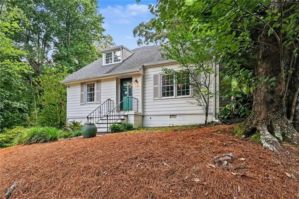 4 bedroom, 4 bathroom, 2,809 sq ft single family residence under contract at 3055 Skyland Drive, Atlanta, GA 30341 — photo 6