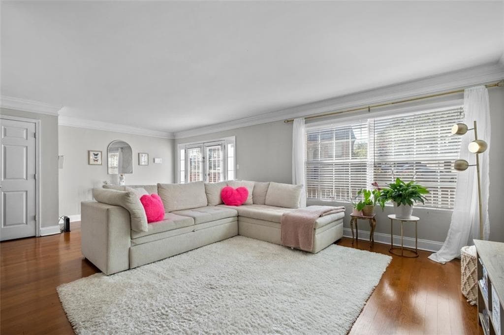 3 bedroom, 3 bathroom, 1,632 sq ft condominium for sale at 6980 Roswell Road A8, Atlanta, GA 30328 — photo 3