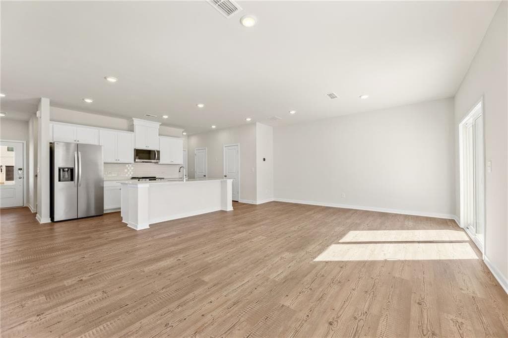 3 bedroom, 3 bathroom, 1,855 sq ft townhouse under contract at 2000 Underwood Drive 1, Lawrenceville, GA 30043 — photo 4