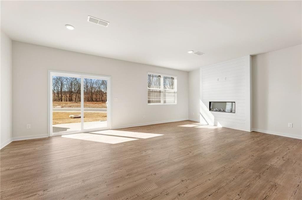 3 bedroom, 3 bathroom, 1,855 sq ft townhouse under contract at 2000 Underwood Drive 1, Lawrenceville, GA 30043 — photo 5