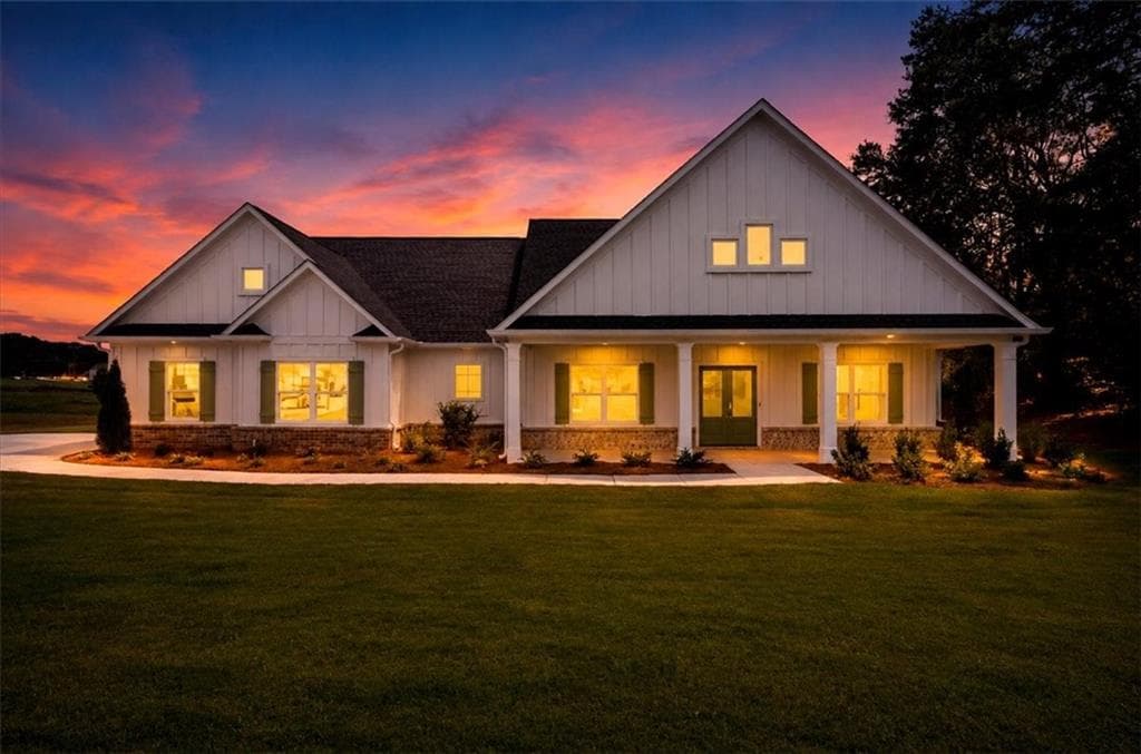 3 bedroom, 3 bathroom, 2,500 sq ft single family residence under contract at 5355 Noah Road, Cumming, GA 30041 — photo 2