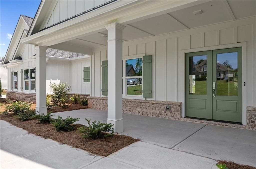3 bedroom, 3 bathroom, 2,500 sq ft single family residence under contract at 5355 Noah Road, Cumming, GA 30041 — photo 4
