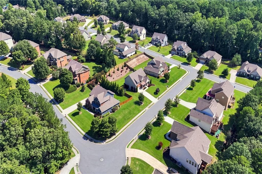 5 bedroom, 4 bathroom, 3,113 sq ft single family residence for sale at 1772 Rivercreek Drive, Dacula, GA 30019 — photo 6