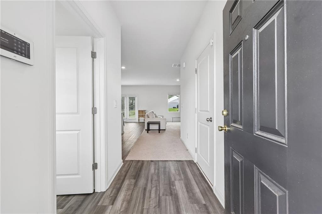 4 bedroom, 3 bathroom, 2,508 sq ft single family residence for sale at 402 San Sebastian Drive, Locust Grove, GA 30248 — photo 2