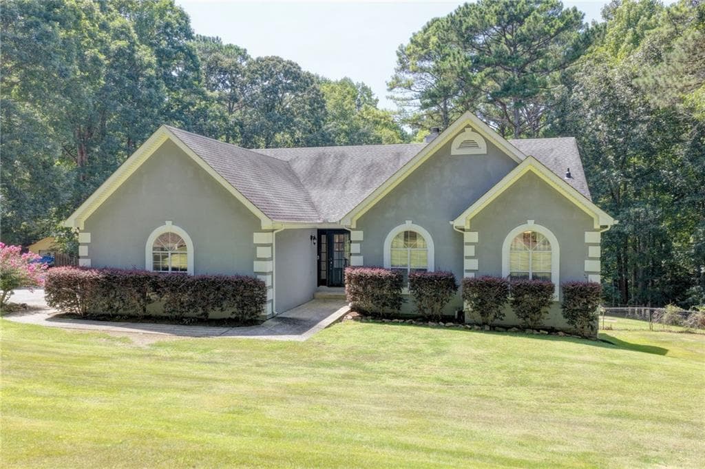4 bedroom, 3 bathroom, 3,099 sq ft single family residence under contract at 2011 Luke Edwards Road, Dacula, GA 30019 — photo 2