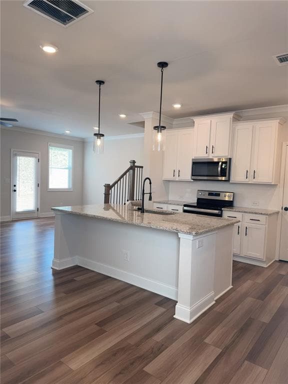3 bedroom, 3 bathroom, 1,850 sq ft townhouse for rent at 4695 Cypress Park Drive, Gainesville, GA 30504 for $2,000 a month — photo 3