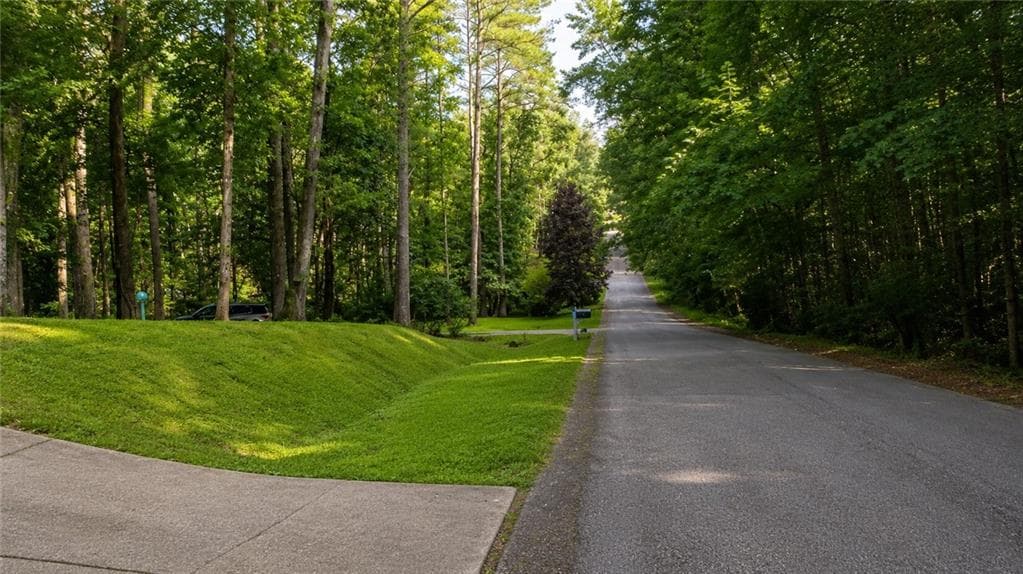3 bedroom, 2 bathroom, 1,697 sq ft single family residence under contract at 125 Maple Place, Fayetteville, GA 30215 — photo 6