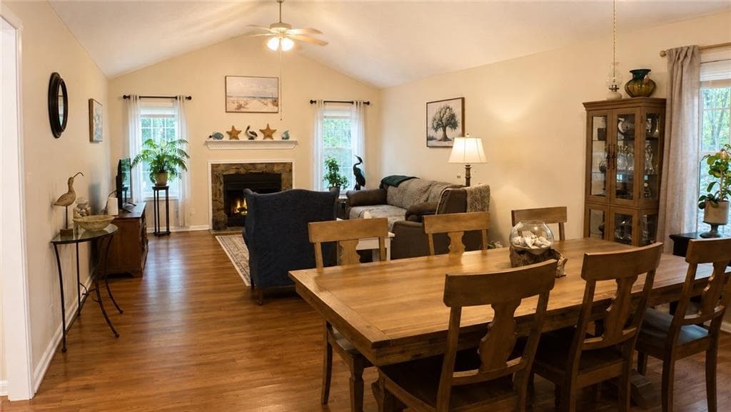 3 bedroom, 2 bathroom, 1,697 sq ft single family residence under contract at 125 Maple Place, Fayetteville, GA 30215 — photo 8