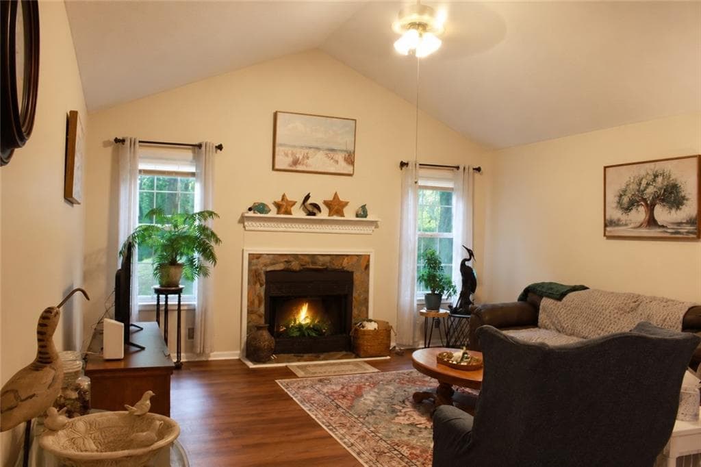 3 bedroom, 2 bathroom, 1,697 sq ft single family residence under contract at 125 Maple Place, Fayetteville, GA 30215 — photo 9