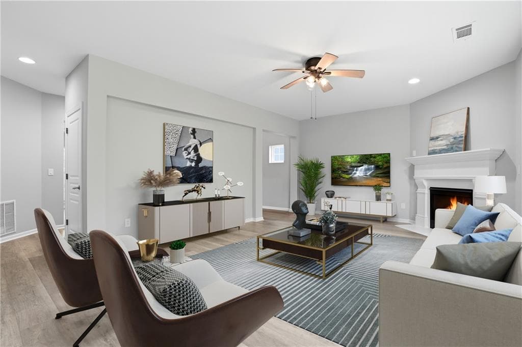 4 bedroom, 4 bathroom, 3,319 sq ft single family residence for sale at 7812 Keepsake Lane, Flowery Branch, GA 30542 — photo 6