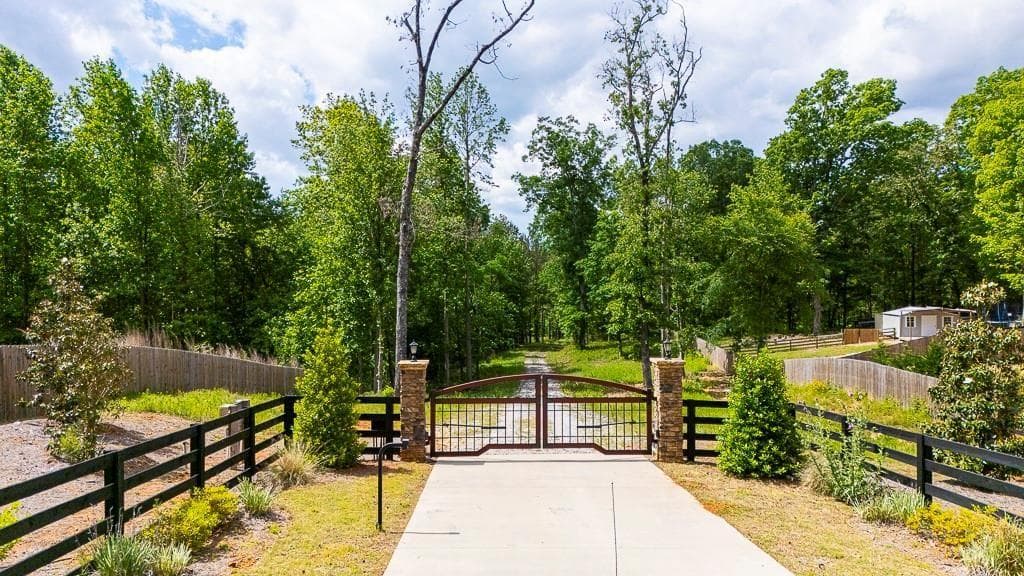 other for sale at 352 Mulberry Road, Winder, GA 30680 — photo 2