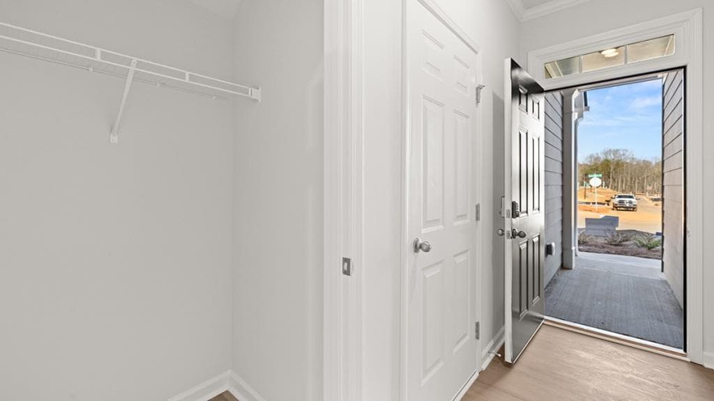 4 bedroom, 3 bathroom, 1,877 sq ft single family residence for sale at 3018 Manor Hill Place, Union City, GA 30291 — photo 3