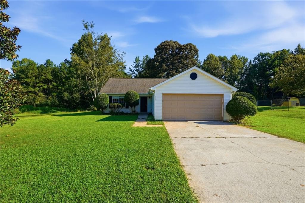 3 bedroom, 2 bathroom, 1,464 sq ft single family residence for sale at 114 Harper Way, Mcdonough, GA 30252