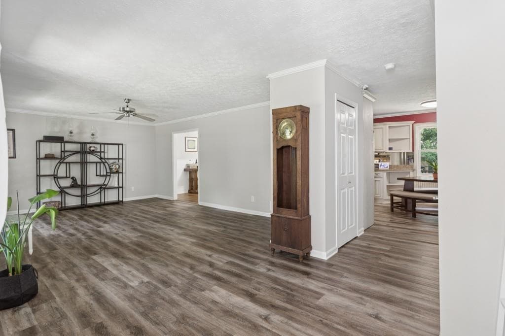 4 bedroom, 3 bathroom, 2,700 sq ft single family residence for sale at 212 Simpson Drive, Kennesaw, GA 30144 — photo 3