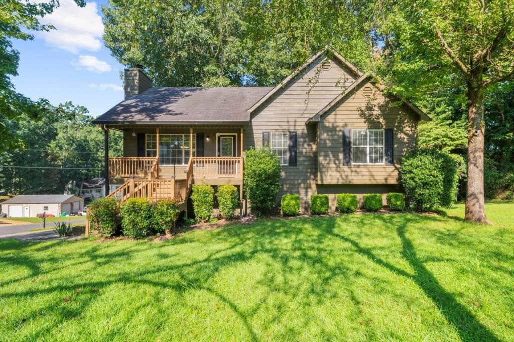 3 bedroom, 2 bathroom, 1,792 sq ft single family residence sold at 5041 Twig Haven Circle, Canton, GA 30115