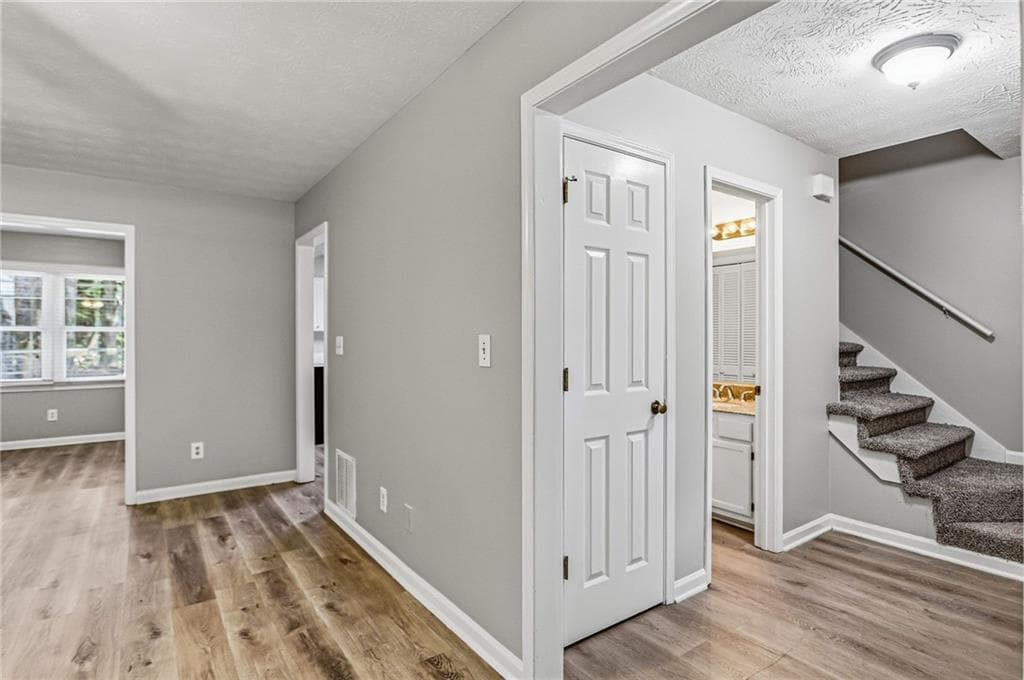 4 bedroom, 3 bathroom, 1,748 sq ft single family residence for sale at 2130 Grayfield Drive, Grayson, GA 30017 — photo 9