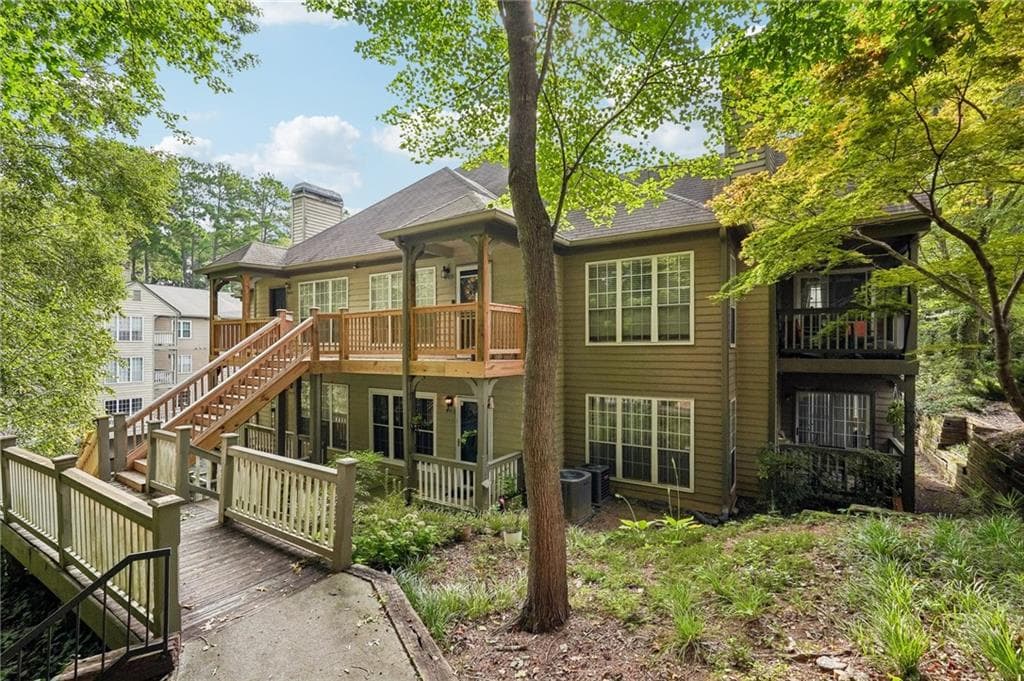2 bedroom, 2 bathroom, 1,379 sq ft condominium for sale at 403 Mill Pond Court, Smyrna, GA 30082