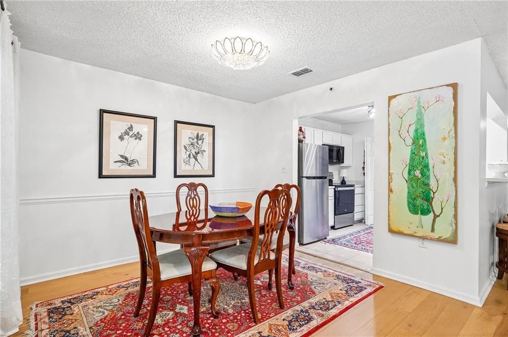 2 bedroom, 2 bathroom, 1,379 sq ft condominium for sale at 403 Mill Pond Court, Smyrna, GA 30082 — photo 6