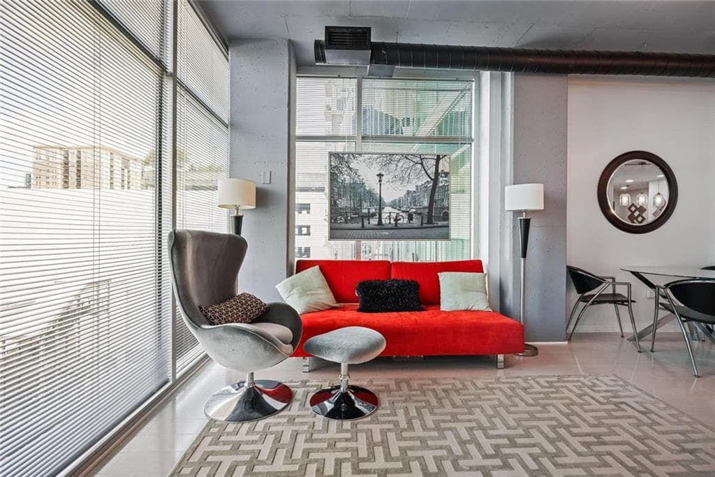 1 bedroom, 1 bathroom, 762 sq ft condominium for sale at 250 Pharr Road 707, Atlanta, GA 30305 — photo 6