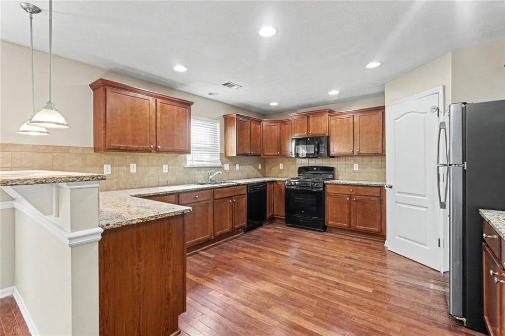 4 bedroom, 3 bathroom, 3,182 sq ft single family residence for sale at 2253 Park Manor Lane, Snellville, GA 30078 — photo 8