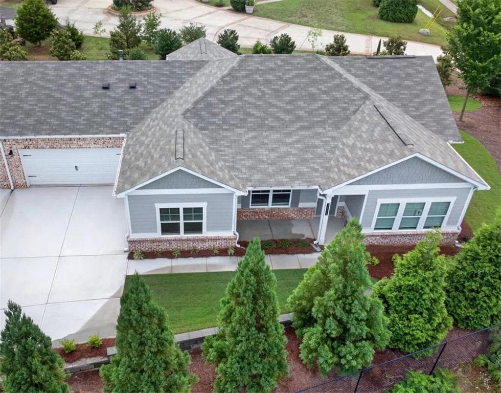 3 bedroom, 2 bathroom, 1,752 sq ft townhouse for sale at 3800 Shelleydale Drive, Powder Springs, GA 30127 — photo 2
