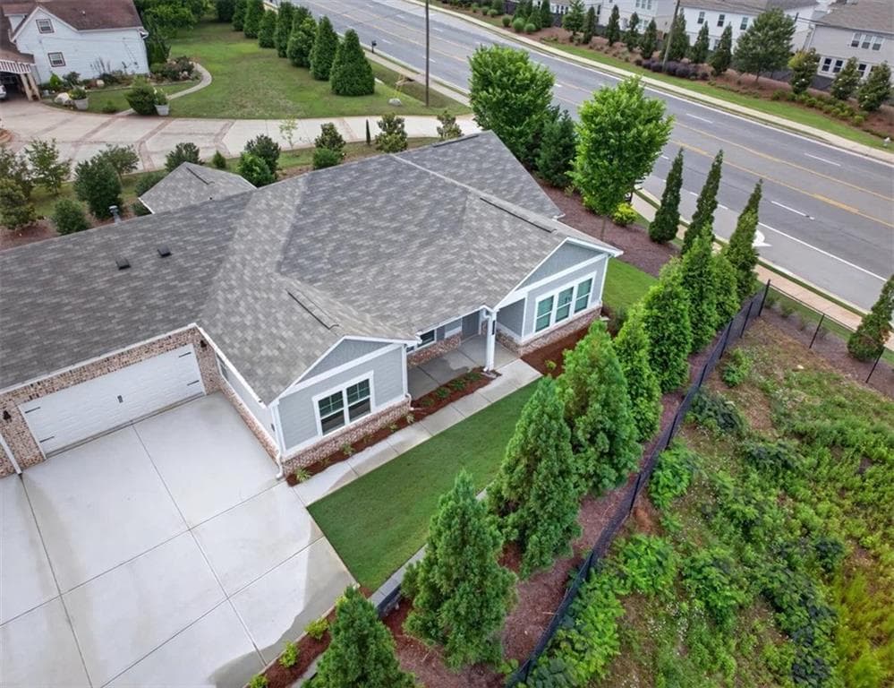 3 bedroom, 2 bathroom, 1,752 sq ft townhouse for sale at 3800 Shelleydale Drive, Powder Springs, GA 30127 — photo 3