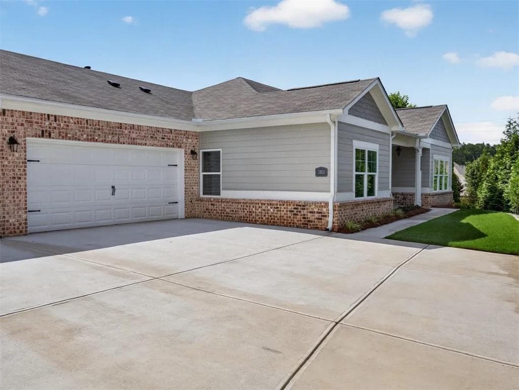 3 bedroom, 2 bathroom, 1,752 sq ft townhouse for sale at 3800 Shelleydale Drive, Powder Springs, GA 30127 — photo 4