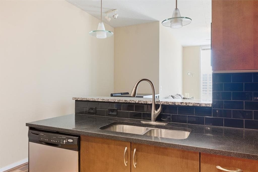 1 bedroom, 1 bathroom, 761 sq ft condominium for sale at 860 Peachtree Street #1609, Atlanta, GA 30308 — photo 7