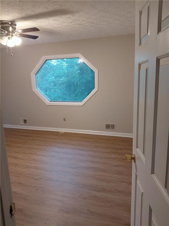 4 bedroom, 3 bathroom, 1,266 sq ft single family residence for rent at 257 Castleair Drive, Kennesaw, GA 30144 for $2,800 a month — photo 9