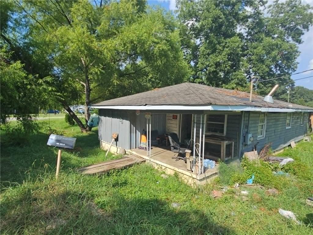 2 bedroom, 1 bathroom, 1,196 sq ft single family residence for sale at 1105 Vann Drive, Cedartown, GA 30125 — photo 3