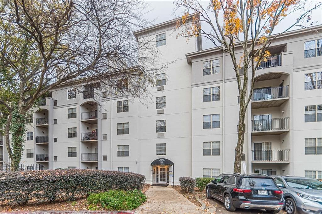 2 bedroom, 2 bathroom, 1,165 sq ft condominium for sale at 970 Sidney Marcus Boulevard 1217, Atlanta, GA 30324 — photo 2