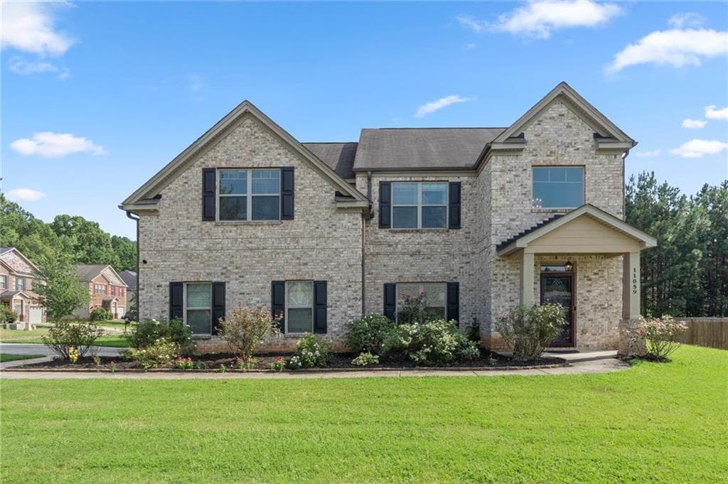 5 bedroom, 3 bathroom, 2,736 sq ft single family residence under contract at 11059 Milano Lane, Hampton, GA 30228