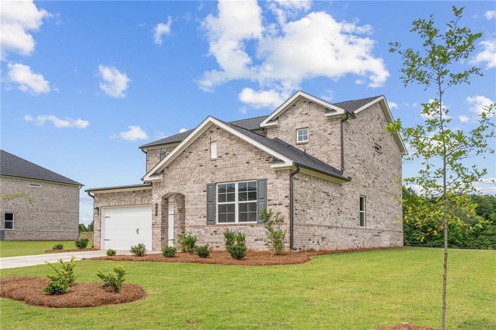 5 bedroom, 3 bathroom, 2,570 sq ft single family residence under contract at 405 Charnwood Lane, Mcdonough, GA 30253 — photo 3