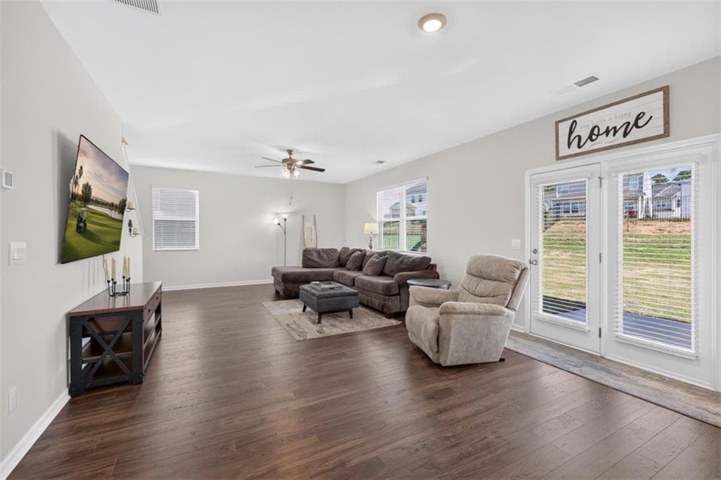4 bedroom, 3 bathroom, 2,338 sq ft single family residence for sale at 120 Champlain Road, Hoschton, GA 30548 — photo 2